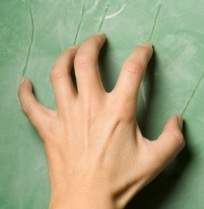 fingernails on chalkboard better